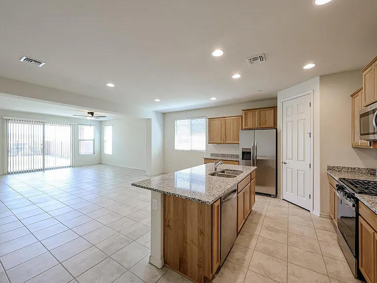 31949 N 134th Dr — Photo 5