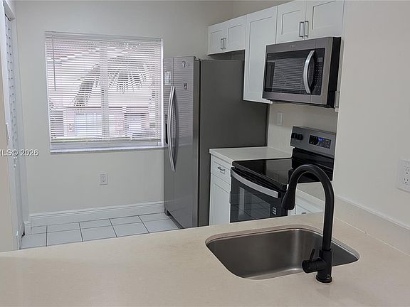 2nd image of 208 Riviera Cir #67-10