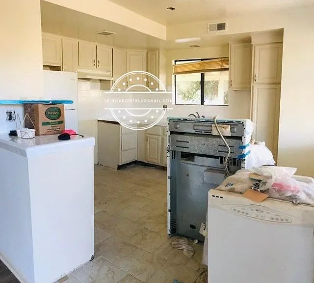 1735 Villa Ave — Photo 12
