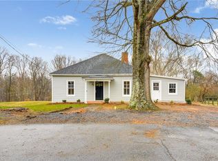 903 Overlook Ave, Eden, NC 27288