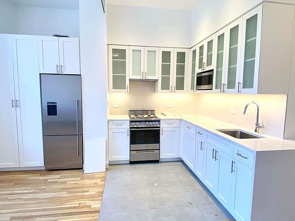 3rd image of 341 W 11th St APT 3D