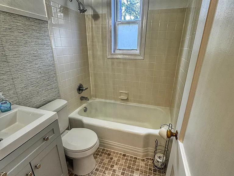 551 Overlook St — Photo 5