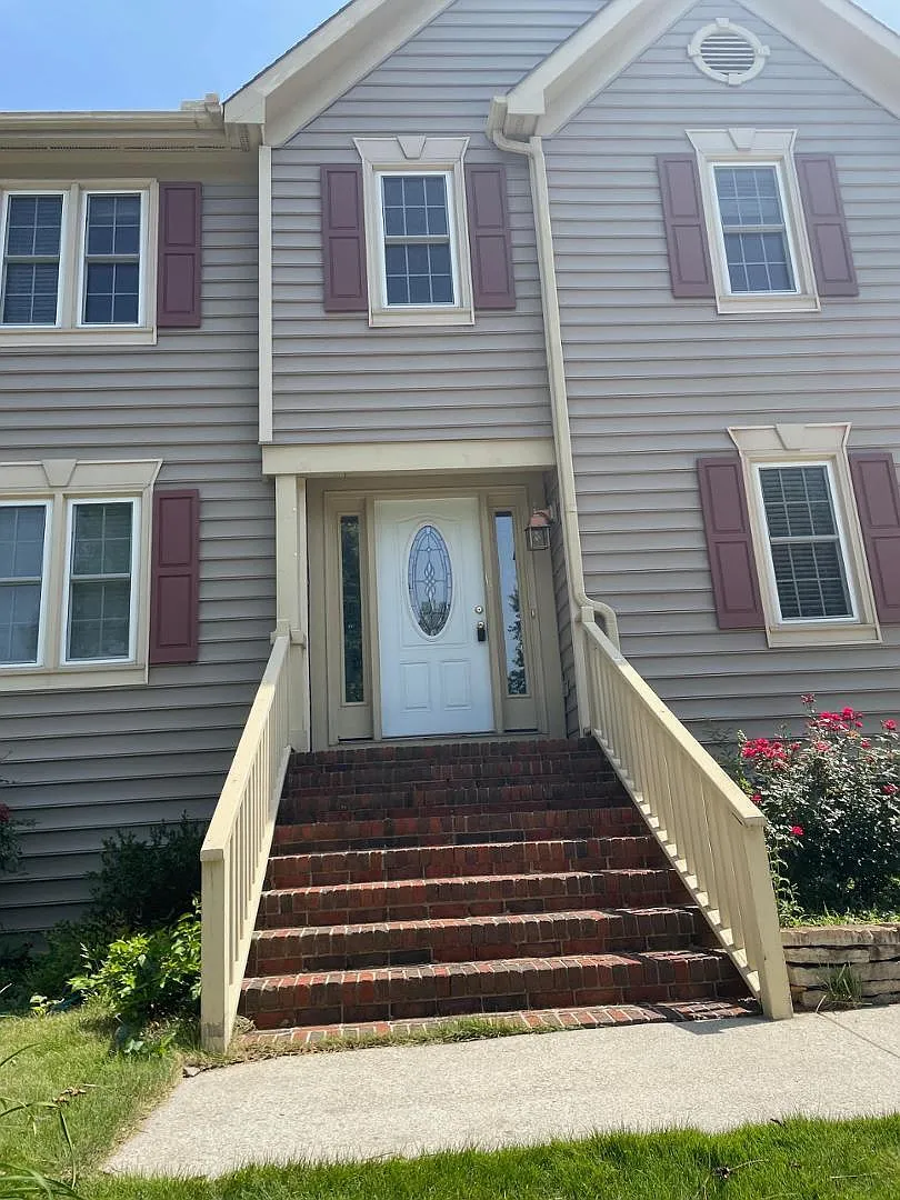 Building Photo - 106 Sandy Creek Ct