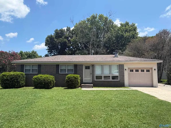 2624 Lake Ave SE, Decatur, AL 35603