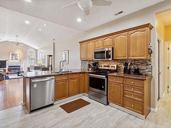 5th image of 4172 Windbud Dr