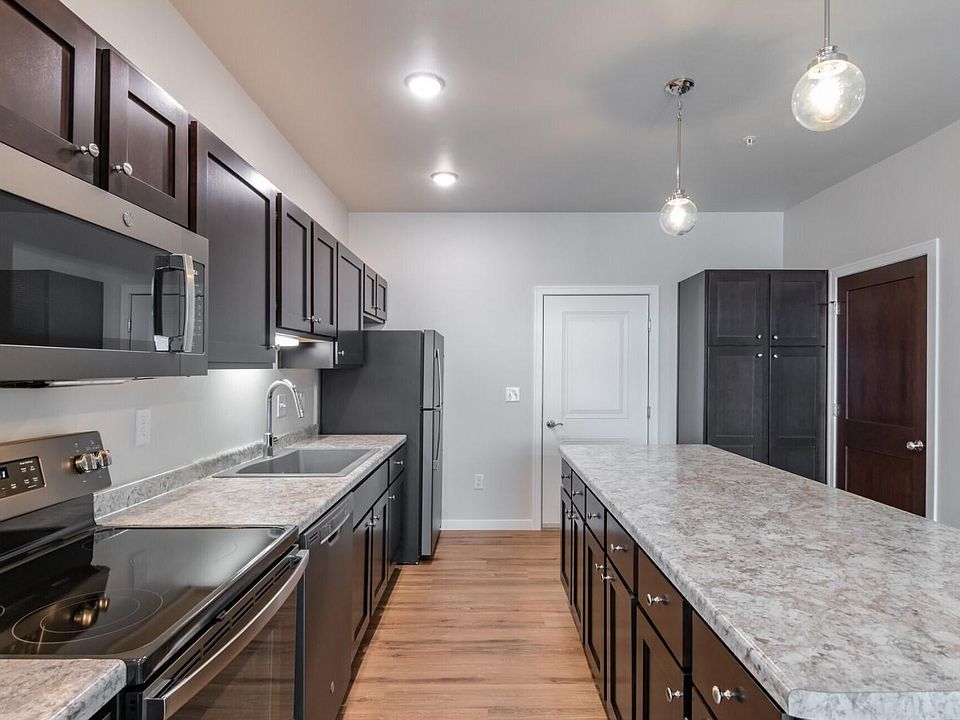1st image of 3000 Quarry Park Dr #3036-01