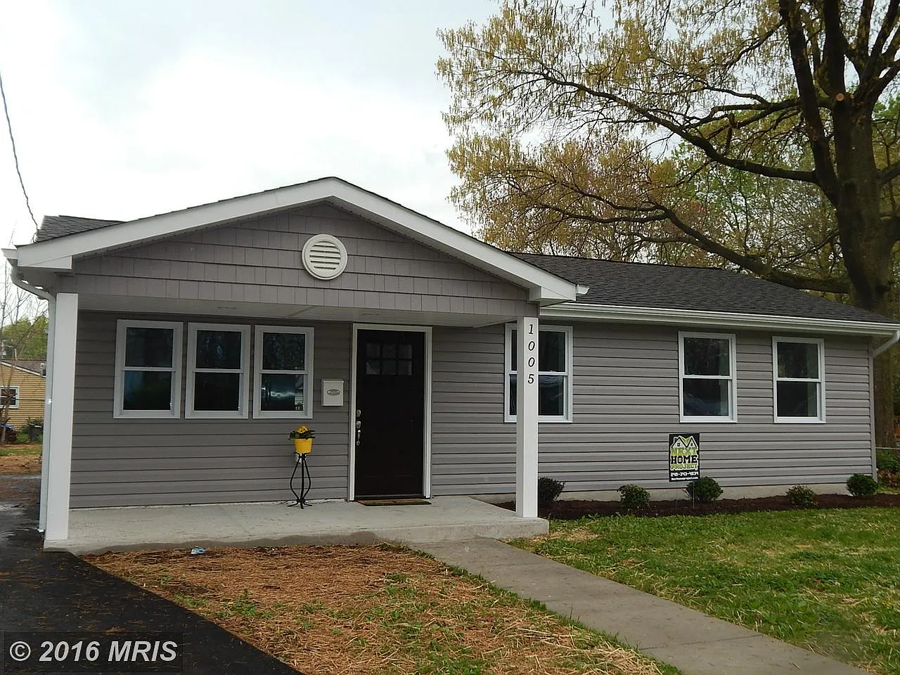 1005 Londonderry Dr photo 1