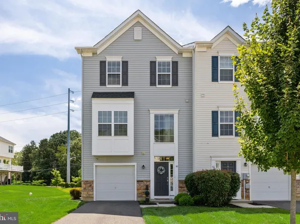 40 Iron Gate Rd, Sicklerville, NJ 08081