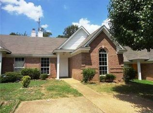 9276 Grove Manor Dr, Cordova, TN 38016