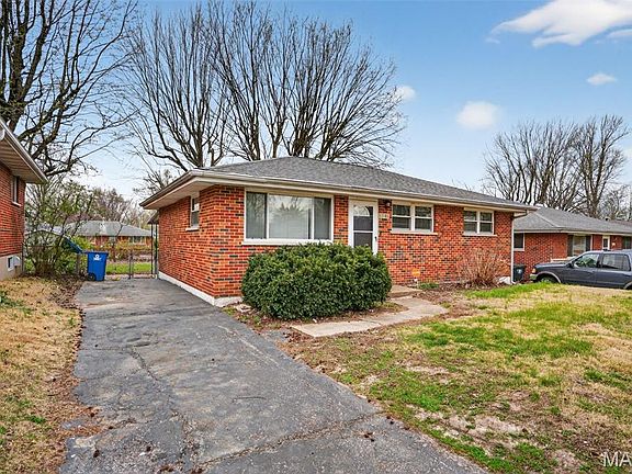3rd image of 1146 Reale Ave