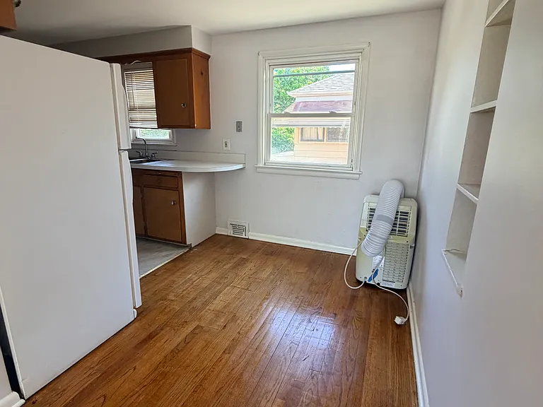 2307 Noble Rd #2 — Photo 14