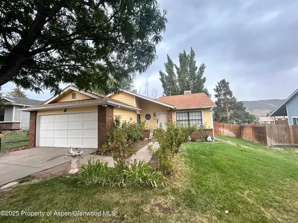 34 Columbine Ln, Parachute, CO 81635