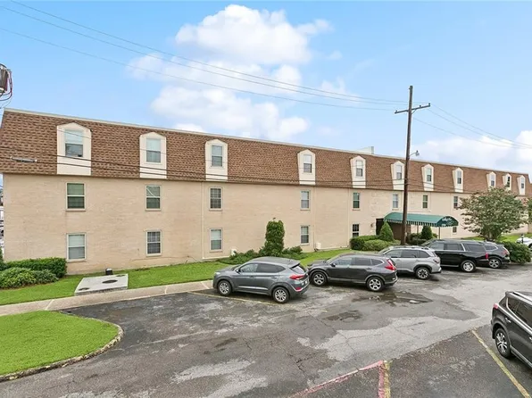 2704 Whitney Pl APT 922, Metairie, LA 70002