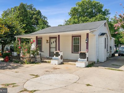 5004 52nd Ave, Hyattsville, MD, 20781