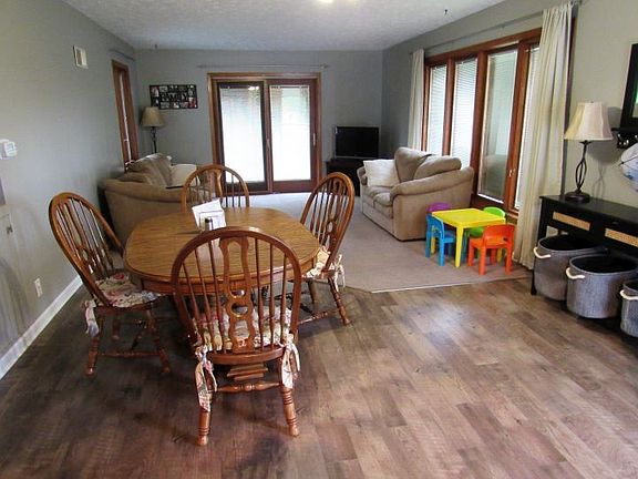 5th image of 41 Cottonwood Dr