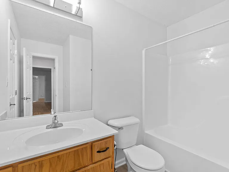941 Crabapple Ln — Photo 15