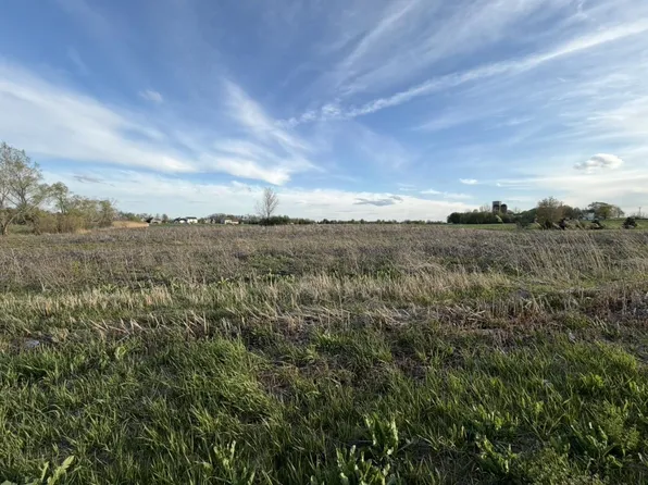 River Forest Dr #4, Kaukauna, WI 54130