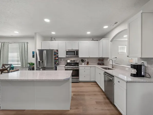 3734 SW Lava Pl, Redmond, OR 97756