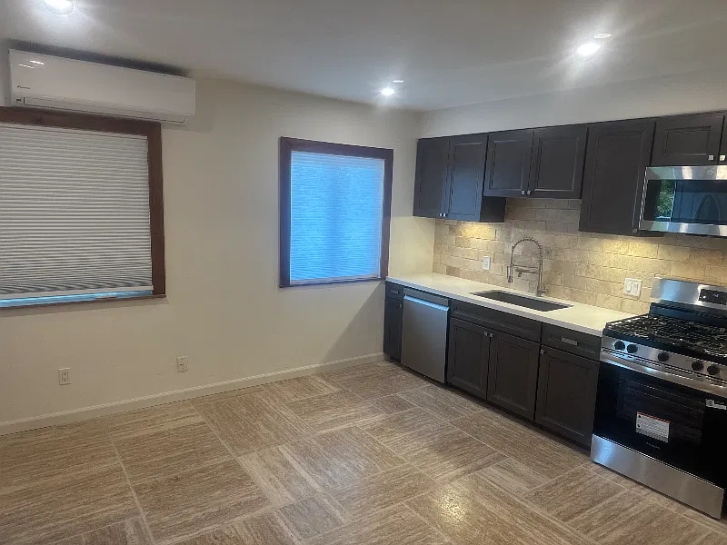 Newly Refurbished with Pool — Photo 4