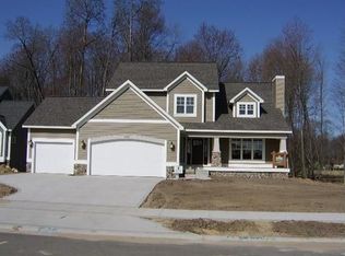 5737 Kenstyn Dr SW, Wyoming, MI 49418