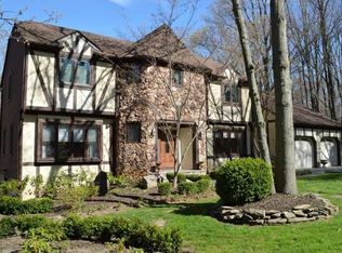 13 Blueberry Ln, Leonardo, NJ 07737