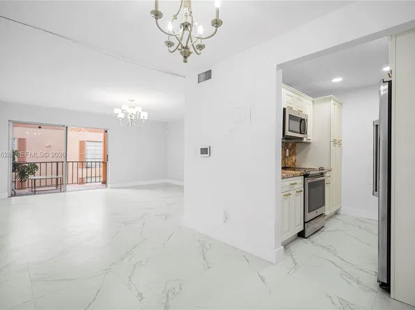 7105 Miami Lakes Dr APT N10, Hialeah, FL 33014