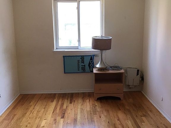 4th image of 2517 33rd St #2