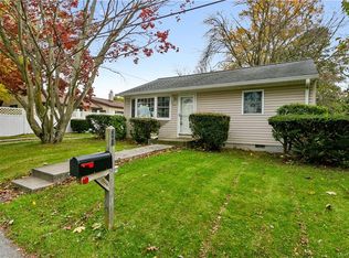 27 Pelham Dr, Kent Lakes, NY 10512