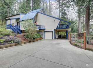 4210 Lytle Rd NE, Bainbridge Island, WA 98110
