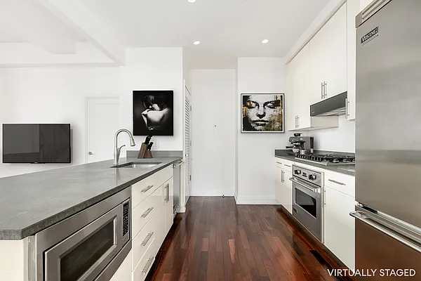 Sold by Compass | media 6