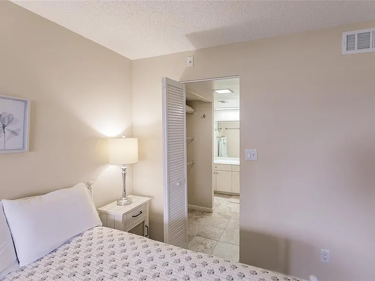 1055 W Peppertree Dr #506AA — Photo 14