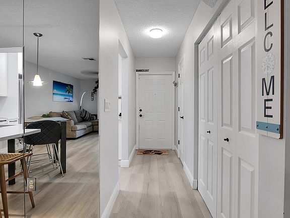 5th image of 530 WESTREE Lane #530