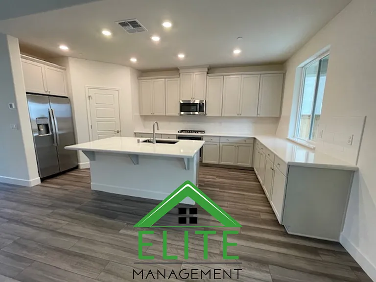 5742 Harveston Way — Photo 5