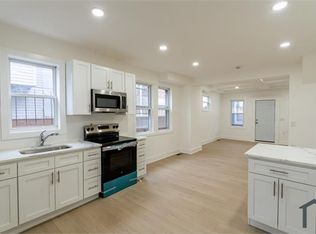 1543 S Napa St, Philadelphia, PA 19146