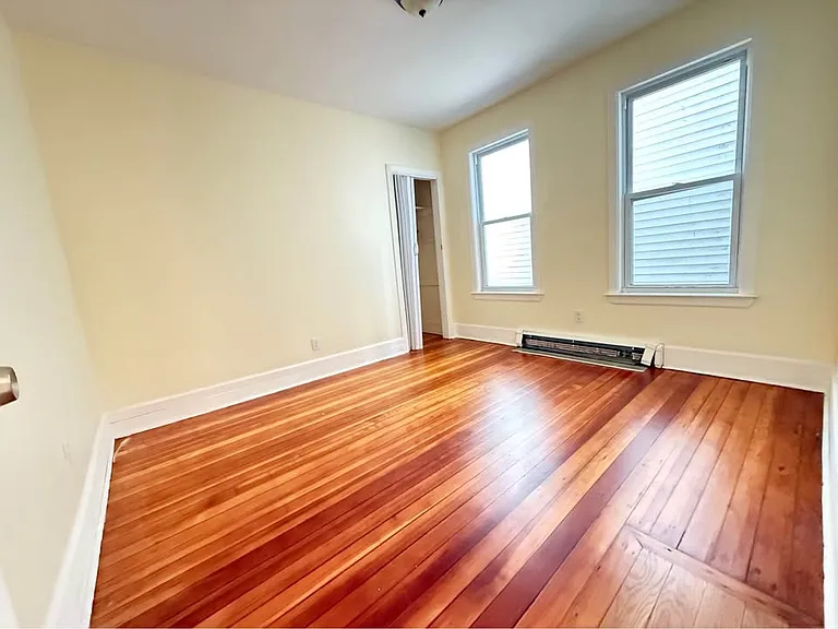72 Hanover St #3 — Photo 3