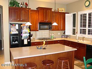 3rd image of 558 E Parkview Dr