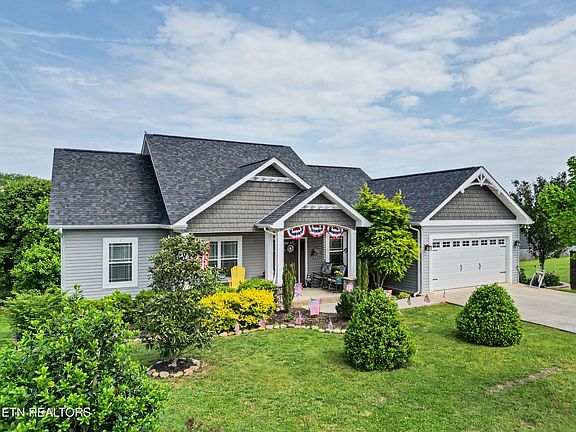 2nd image of 2605 Vista Meadows Ln