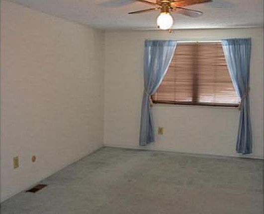 2nd image of 2725 N Pawnee Dr
