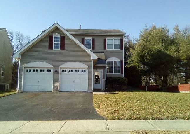 1st image of 24 Arrowhead Dr