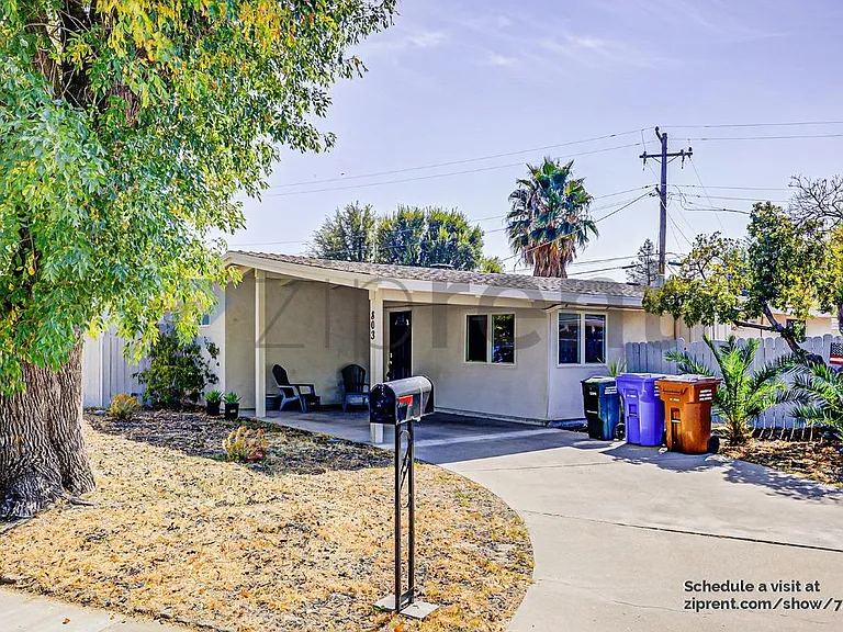 803 Virginia Dr — Photo 1