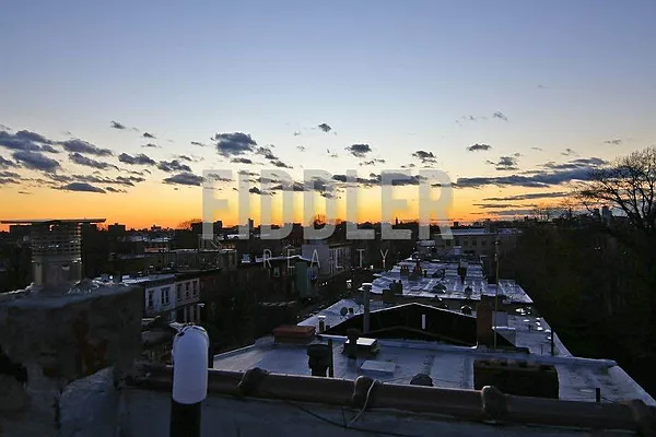 Rented by EXR | media 14