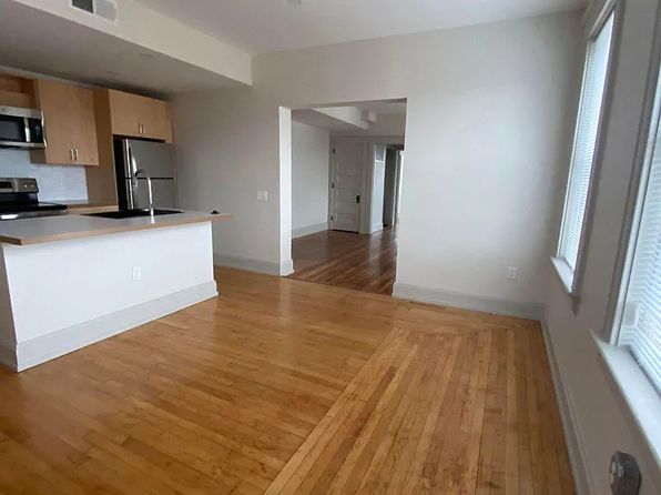 5906 Hamilton Ave #401