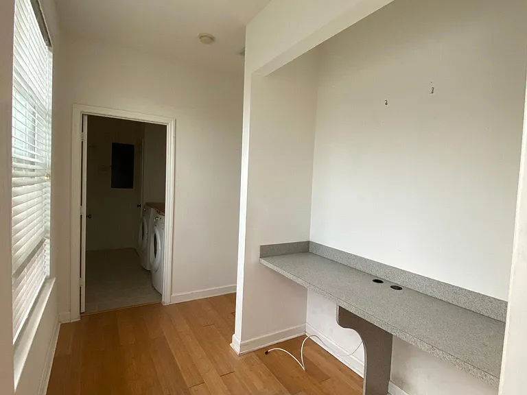 2549 Twain Dr — Photo 14