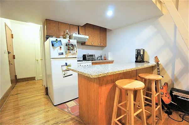 Rented by Compass | media 19