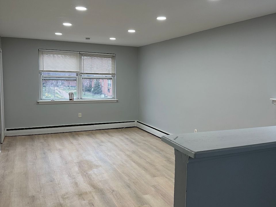 1st image of 4115 Longshore Ave Floor 1