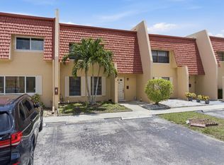 52 Canterbury Lane, Tamarac, FL 33319