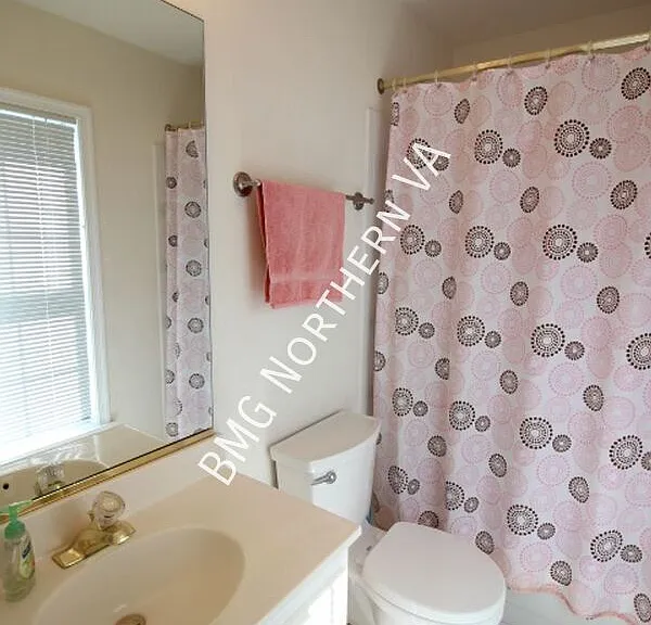 2304 N Greenbrier Ct #206 — Photo 23