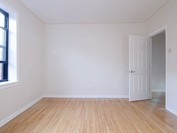 5th image of 4707 39th St #16D