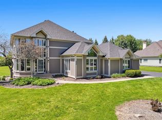 6N274 W Ridgewood Ln, St Charles, IL 60175