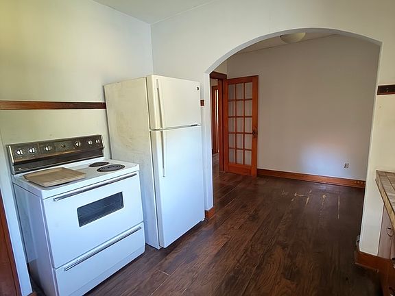 4th image of 518 W Saint Paul St